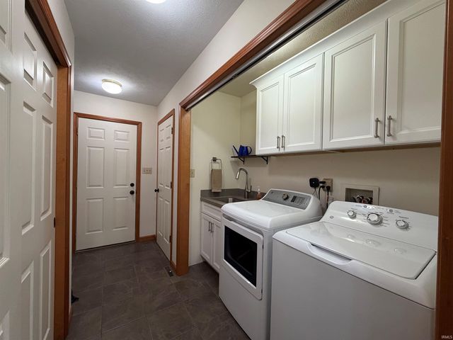 30084 Cobus Lake Drive, Elkhart, IN 46514