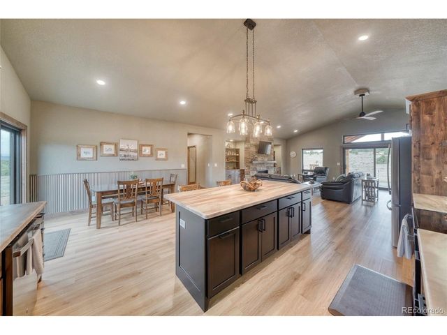 946 Hitching Post Rd, Cotopaxi, CO 81223