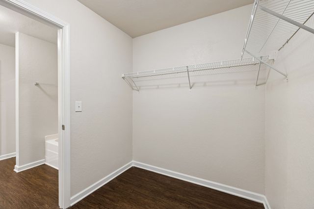 2702 Swarm Ct, Columbia, TN 38401