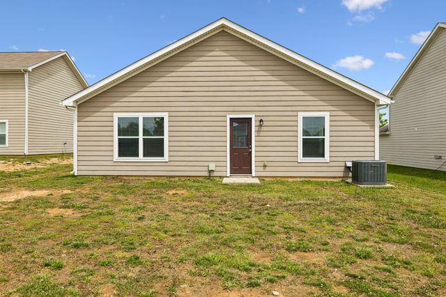 2702 Swarm Ct, Columbia, TN 38401