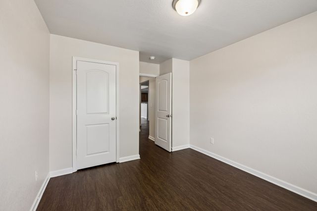 2702 Swarm Ct, Columbia, TN 38401