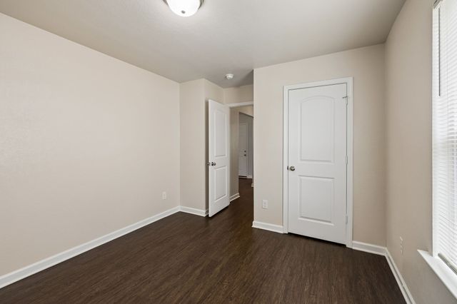 2702 Swarm Ct, Columbia, TN 38401