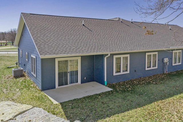 1007 Rusalka Circle, Reedsburg, WI 53959