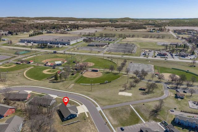 1007 Rusalka Circle, Reedsburg, WI 53959