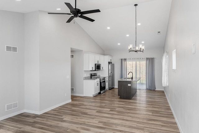 1007 Rusalka Circle, Reedsburg, WI 53959