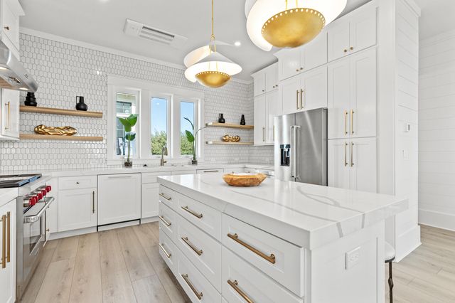 306 W Park Place Avenue, Inlet Beach, FL 32461