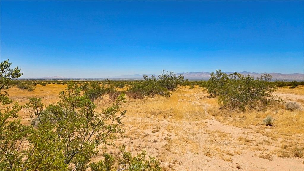 Image 21 of property listing at 0 Rudnick Blvd near 130th St, California City, CA 93505