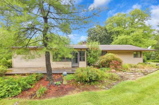 6540 Winston Court W, Columbus, OH 43235