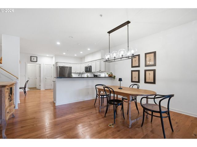 1406 Se UMATILLA St, Portland, OR 97202