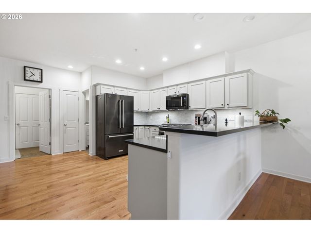 1406 Se UMATILLA St, Portland, OR 97202