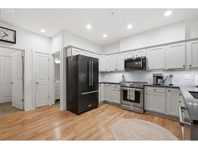 1406 Se UMATILLA St, Portland, OR 97202