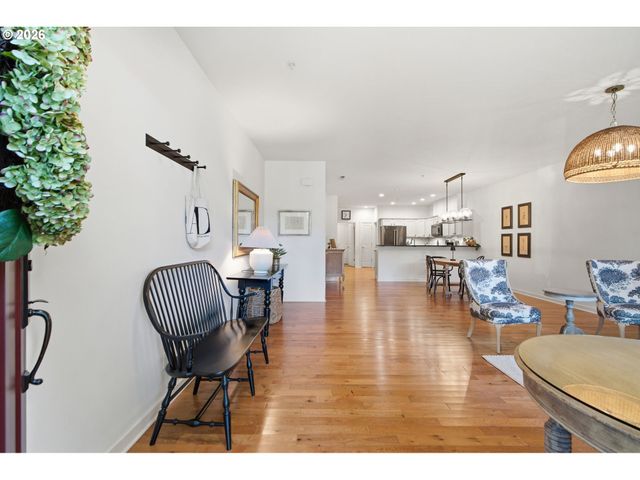 1406 Se UMATILLA St, Portland, OR 97202
