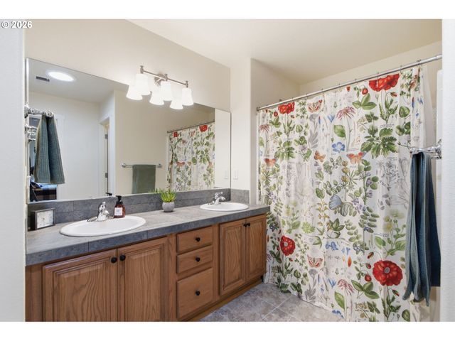 1406 Se UMATILLA St, Portland, OR 97202