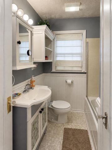 1456 Washington Blvd, Huntington, WV 25701