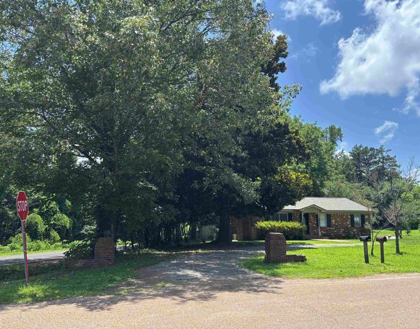 3806 BLUFF RD, Hernando, MS 38632