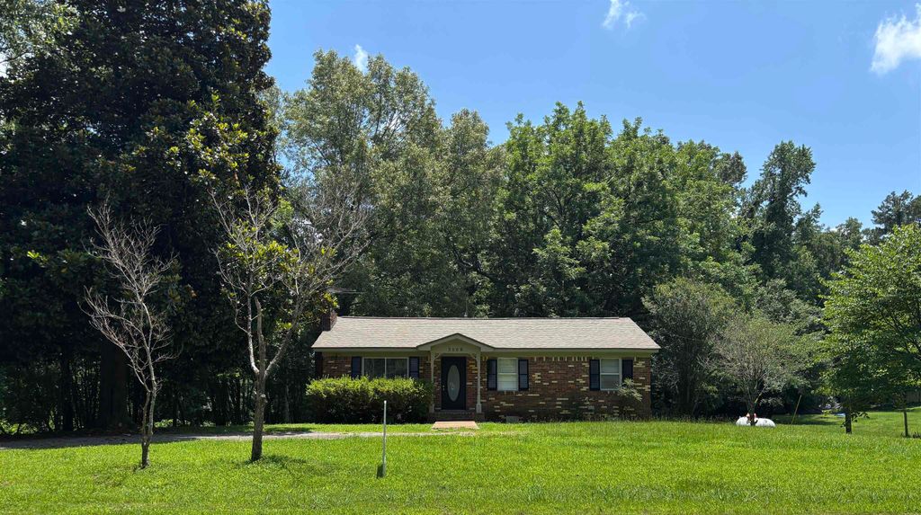 3806 BLUFF RD, Hernando, MS 38632