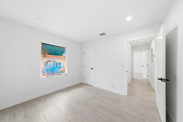 216 NE 23rd Avenue, Pompano Beach, FL 33062