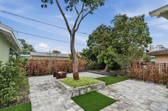 216 NE 23rd Avenue, Pompano Beach, FL 33062