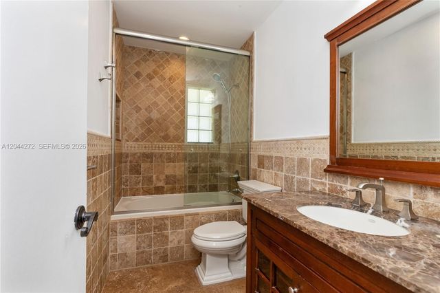 9030 SW 184th Ter, Cutler Bay, FL 33157