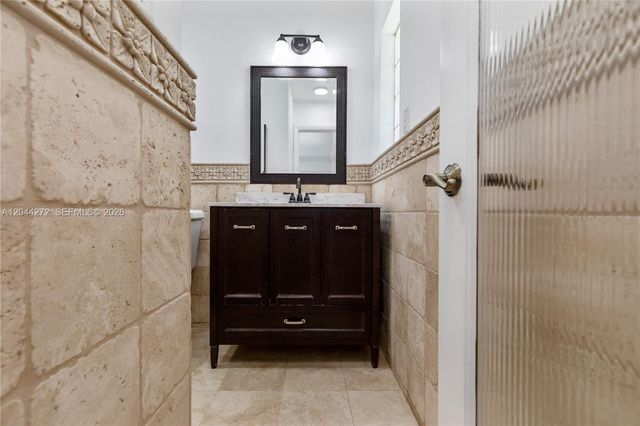 9030 SW 184th Ter, Cutler Bay, FL 33157