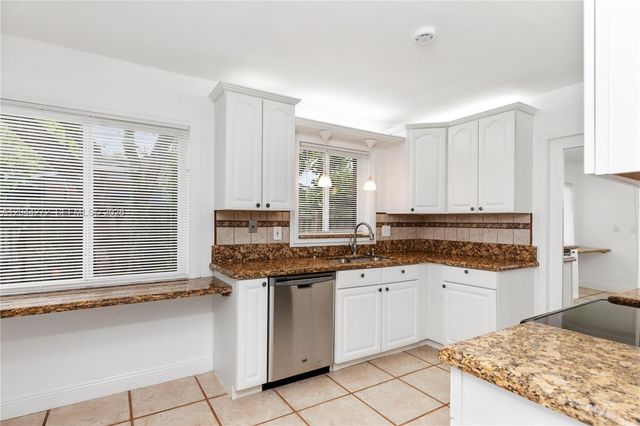 9030 SW 184th Ter, Cutler Bay, FL 33157