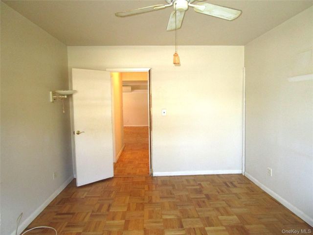 40 Daley Place 127, Lynbrook, NY 11563