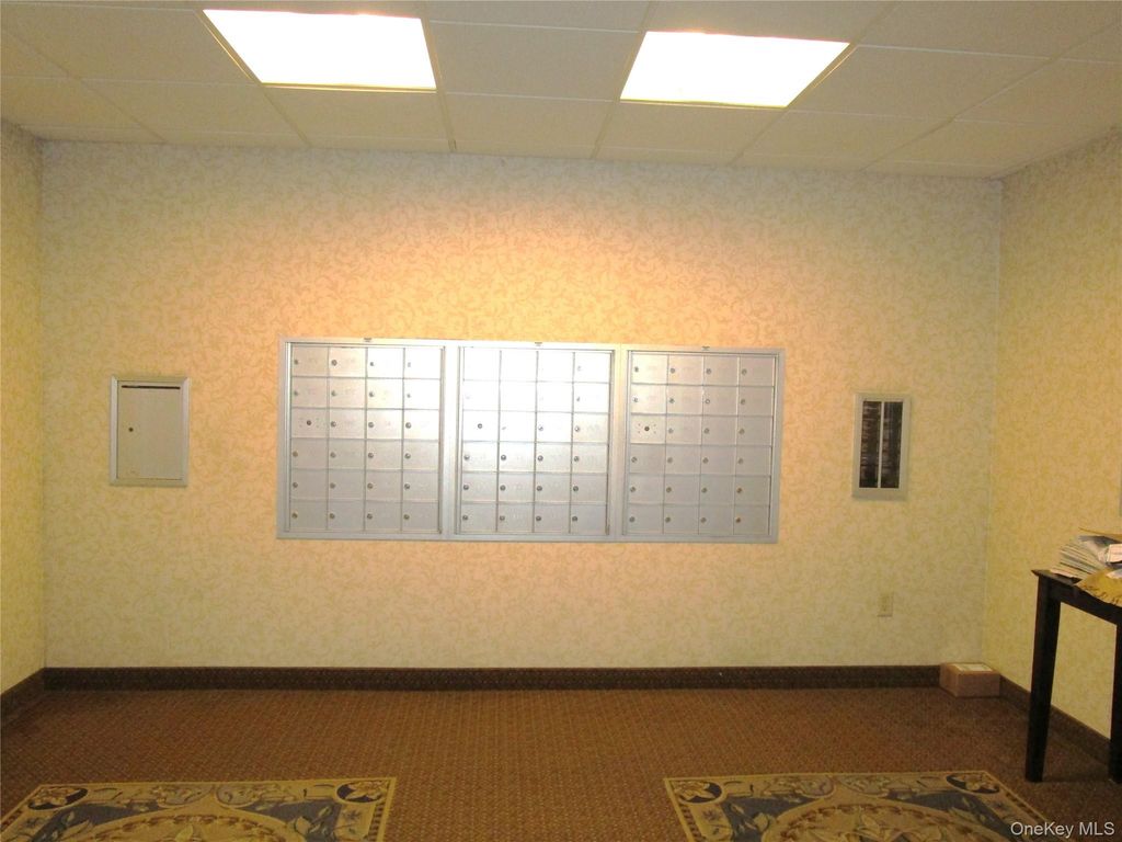 40 Daley Place 127, Lynbrook, NY 11563 — photo 4
