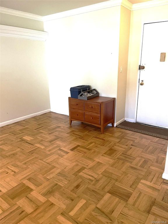 40 Daley Place 127, Lynbrook, NY 11563 — photo 5