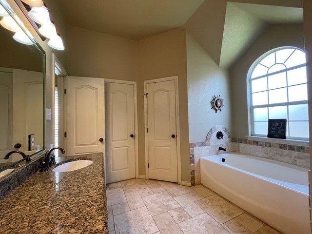 1803 Jupiter Lane, Ennis, TX 75119