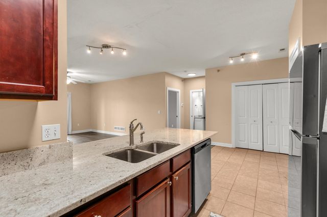 8350 Ep True Parkway 4104, West Des Moines, IA 50266