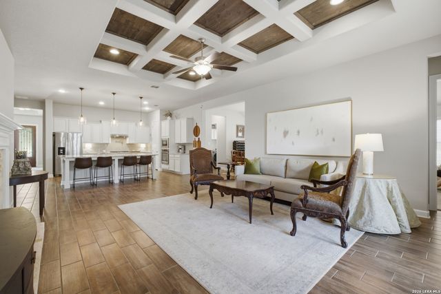 432 Whistlers Way, Spring Branch, TX 78070