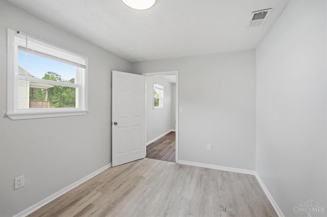 8313 Monroe Avenue, Sycamore Twp, OH 45236