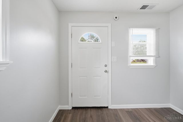 8313 Monroe Avenue, Sycamore Twp, OH 45236