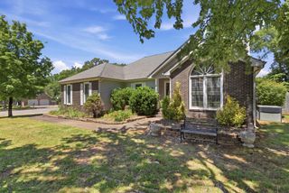 1334 Haynes Dr, Murfreesboro, TN 37129