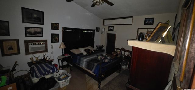223 LOOKOUT DR, Lakehills, TX 78063
