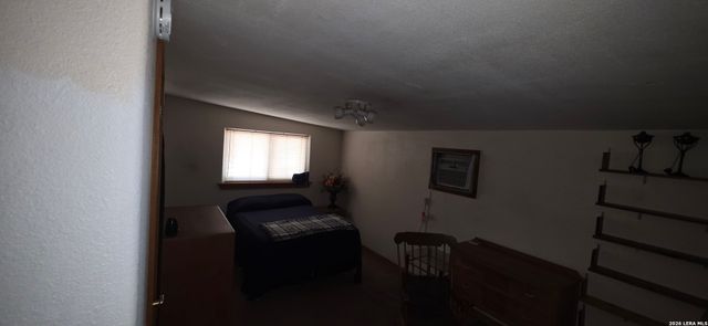 223 LOOKOUT DR, Lakehills, TX 78063