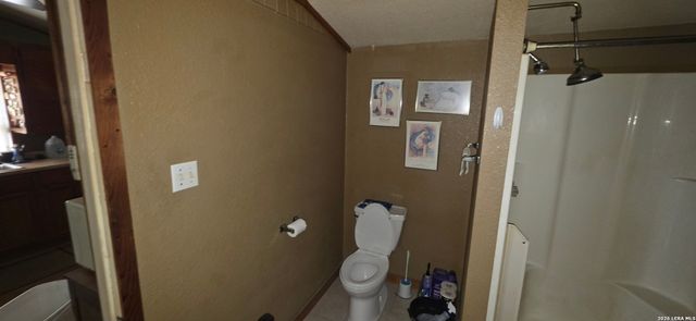 223 LOOKOUT DR, Lakehills, TX 78063