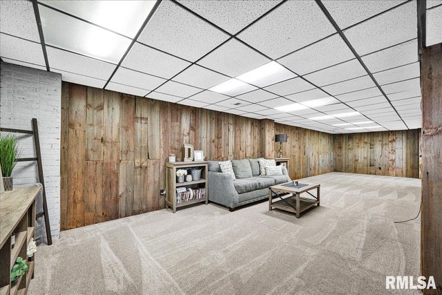 5508 E CAPTAIN Road, Chillicothe, IL 61523