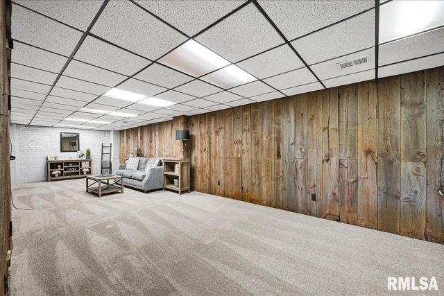 5508 E CAPTAIN Road, Chillicothe, IL 61523