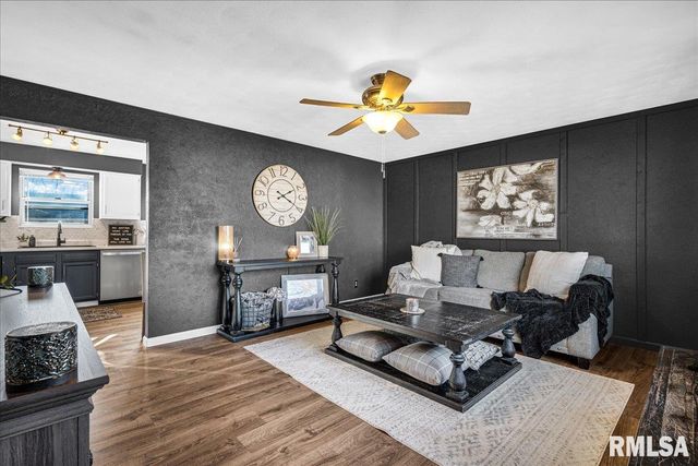 5508 E CAPTAIN Road, Chillicothe, IL 61523