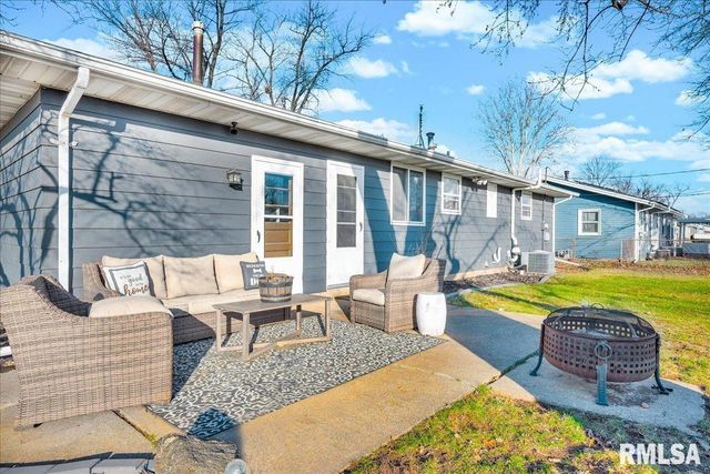 5508 E CAPTAIN Road, Chillicothe, IL 61523