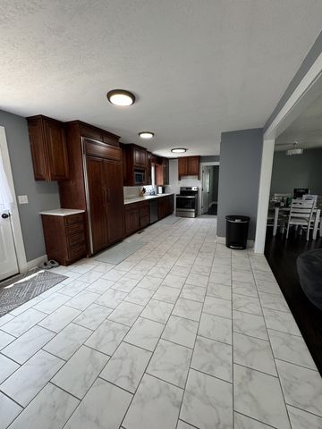 132 Highland Dr, Winchester, TN 37398