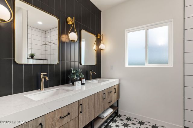 3723 E Wetstones Road, Vail, AZ 85641