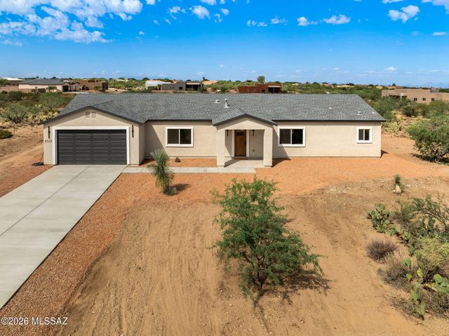 3723 E Wetstones Road, Vail, AZ 85641