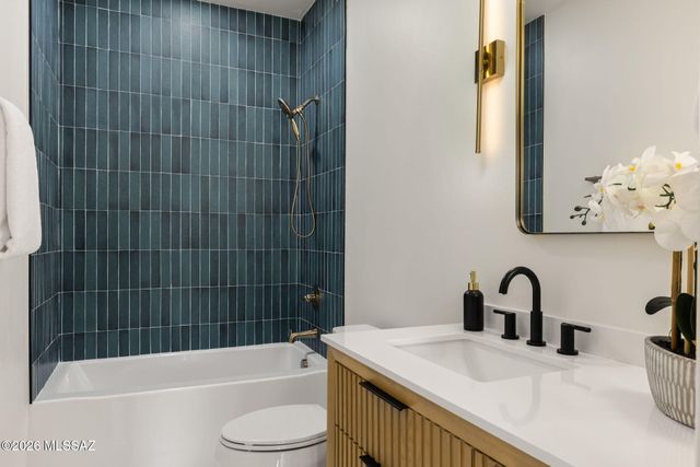 3723 E Wetstones Road, Vail, AZ 85641