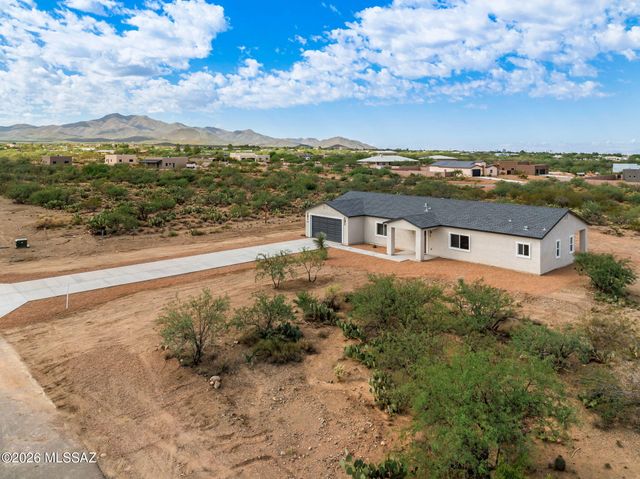 3723 E Wetstones Road, Vail, AZ 85641