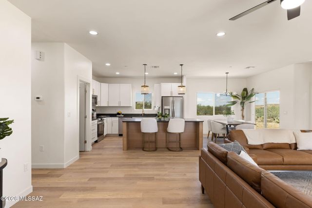 3723 E Wetstones Road, Vail, AZ 85641