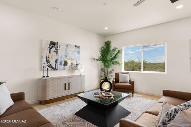 3723 E Wetstones Road, Vail, AZ 85641