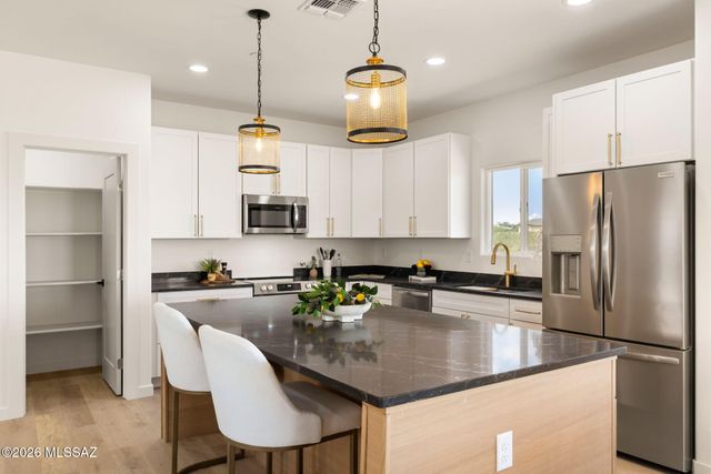 3723 E Wetstones Road, Vail, AZ 85641