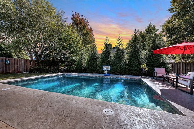 3711 Breakstone Drive, Fayetteville, AR 72764